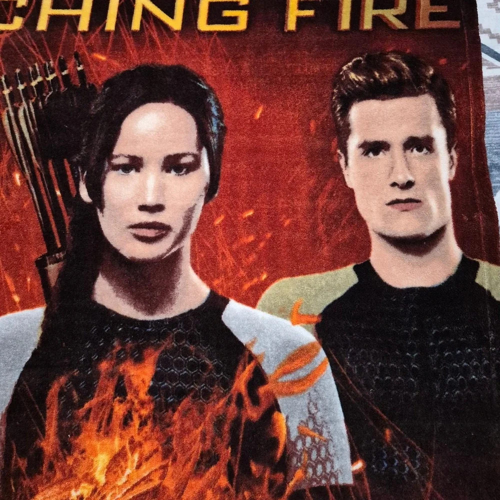 Hunger Games Catching Fire Fleece Throw Blanket Katniss Peeta Finnick 50x60 NECA